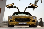 Mercedes-Benz SLS AMG Gama SLS AMG Gama SLS AMG Coup&eacute; AMG Desert Gold Exterior Frontal 2 puertas
