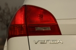 KIA Venga 1.6 CRDi VGT 128 CV Emotion Monovolumen Solid White Exterior Pilotos 5 puertas
