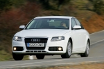 Audi A4 2.0 TDIe 136 CV Gama A4 Berlina Turismo Blanco Ibis Exterior Frontal-Lateral 4 puertas