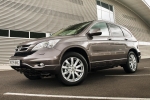 Honda CR-V Gama CR-V Gama CR-V Todo terreno Urban Titanium Metallic Exterior Frontal-Lateral 5 puertas