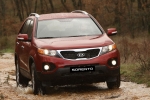 KIA Sorento 2.2 CRDi 4x4 Active Todo terreno Lavarot Metallic Exterior Frontal 5 puertas