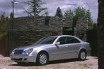 Mercedes-Benz Clase E E320 Gama Clase E Turismo Exterior Frontal-Lateral 4 puertas