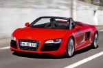 Audi R8 Spyder 5.2 FSI V10 quattro Spyder Descapotable Rojo Brillante Exterior Frontal-Lateral 2 puertas