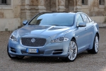Jaguar XJ Gama XJ Gama XJ Turismo Frost blue Exterior Frontal-Lateral 4 puertas