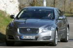 Jaguar XJ Gama XJ Gama XJ Turismo Lunar grey Exterior Frontal-Lateral 4 puertas