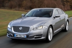 Jaguar XJ Gama XJ Gama XJ Turismo Lunar grey Exterior Frontal-Lateral 4 puertas