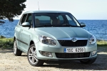 Skoda Fabia 1.4 16V 101 CV Gama Fabia Turismo Azul Agua Metalizado Exterior Lateral-Frontal 5 puertas