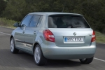 Skoda Fabia 1.4 16V 101 CV Gama Fabia Turismo Azul Agua Metalizado Exterior Lateral-Posterior 5 puertas