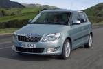 Skoda Fabia 1.4 16V 101 CV Gama Fabia Turismo Azul Agua Metalizado Exterior Frontal-Lateral 5 puertas