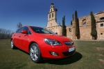 Opel Astra 1.7 CDTI 125 CV  Sport Turismo Rojo Pasi&oacute;n Exterior Lateral-Frontal 5 puertas