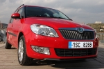 Skoda Fabia Gama Fabia Gama Fabia Turismo Rojo Corrida Exterior Lateral-Frontal 5 puertas
