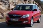 Skoda Fabia Gama Fabia Gama Fabia Turismo Rojo Corrida Exterior Frontal-Lateral 5 puertas