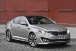 KIA Optima Gama Optima Gama Optima Turismo Bright Silver Metallic Exterior Lateral-Frontal 4 puertas