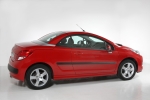 Peugeot 207 1.6 VTi 120 CV Gama 207 CC Descapotable Rojo Aden Exterior Posterior-Lateral 2 puertas