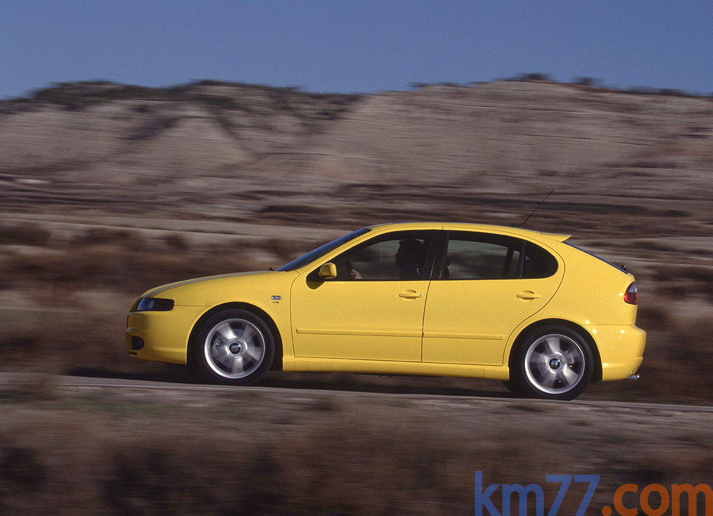 SEAT Le&oacute;n Cupra 4 Cupra 4 Turismo Amarillo Crono Exterior Lateral 5 puertas