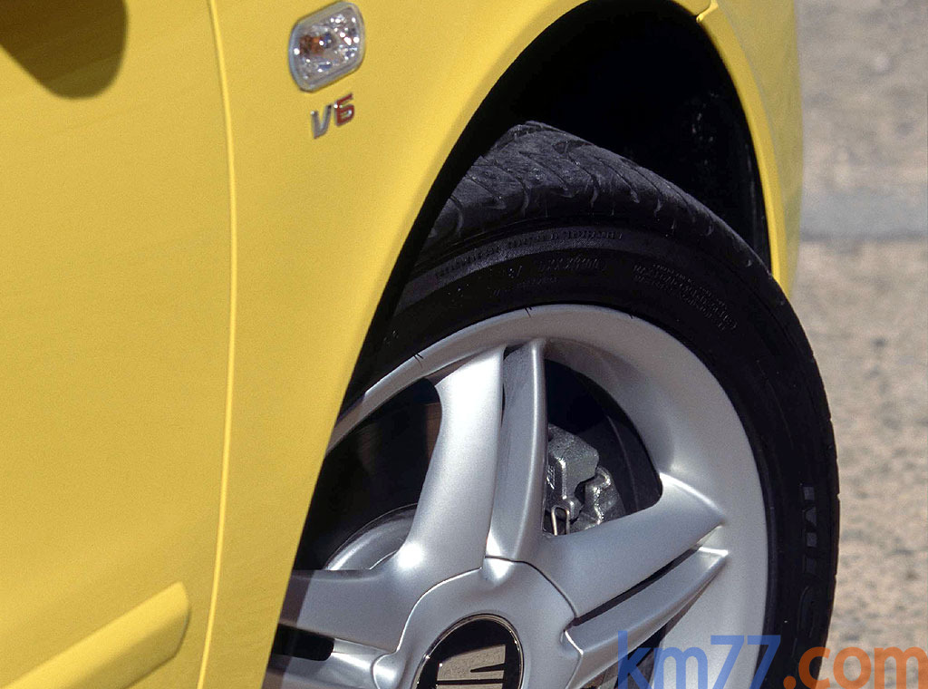 SEAT Le&oacute;n Cupra 4 Cupra 4 Turismo Amarillo Crono Exterior Llanta 5 puertas