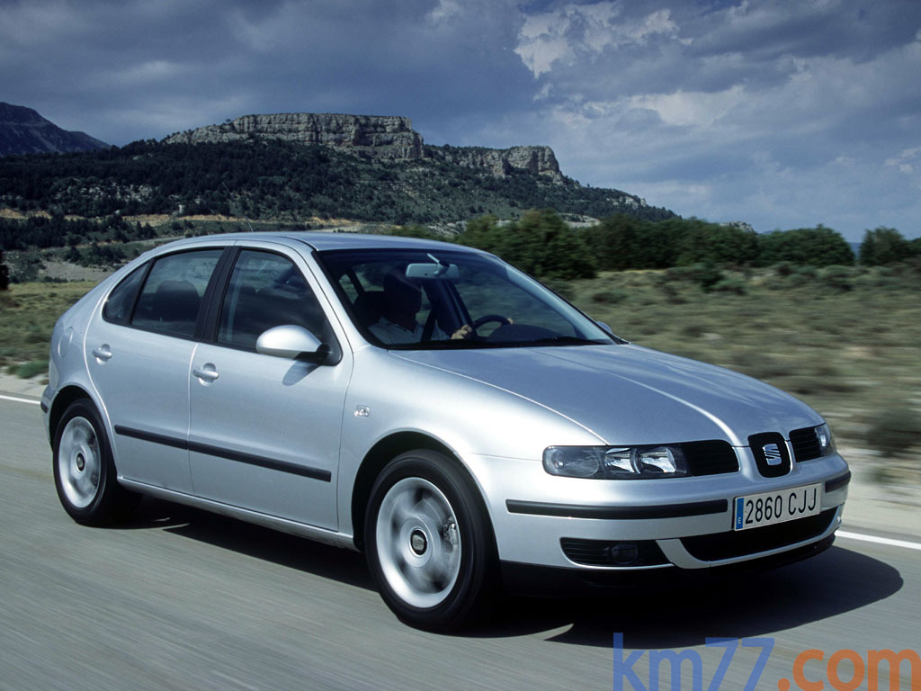 SEAT Le&oacute;n 1.9 TDI 130 CV Sport Turismo Exterior Lateral-Frontal 5 puertas