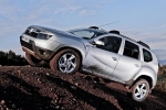 Dacia Duster dCi 110 CV 4x4 Laureate con Pack Look Todo terreno Gris Platino Exterior Frontal-Lateral 5 puertas