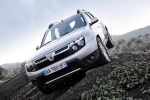 Dacia Duster dCi 110 CV 4x4 Laureate con Pack Look Todo terreno Gris Platino Exterior Frontal-Lateral 5 puertas