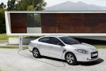 Renault Fluence Z.E. Z.E. Turismo Blanco Glaciar Exterior Frontal-Lateral 4 puertas