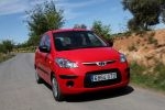Hyundai i10 1.2 78CV Comfort Turismo Electric Red Exterior Lateral-Frontal 5 puertas