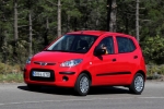 Hyundai i10 1.2 78CV Comfort Turismo Electric Red Exterior Frontal-Lateral 5 puertas