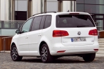 Volkswagen Touran 2.0 TDI 140 CV Gama Touran Monovolumen Blanco Candy Exterior Posterior-Lateral 5 puertas