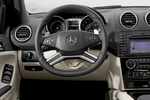 Mercedes-Benz Clase M ML 63 AMG (2008) AMG Todo terreno Interior Salpicadero 5 puertas