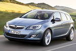 Opel Astra Sports Tourer 1.6 Turbo 180 CV Cosmo Turismo familiar Azul Aire Exterior Frontal-Lateral 5 puertas