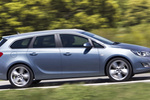 Opel Astra Sports Tourer 1.6 Turbo 180 CV Cosmo Turismo familiar Azul Aire Exterior Lateral 5 puertas
