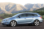 Opel Astra Sports Tourer 1.6 Turbo 180 CV Cosmo Turismo familiar Azul Aire Exterior Lateral 5 puertas