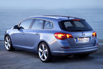 Opel Astra Sports Tourer 1.6 Turbo 180 CV Cosmo Turismo familiar Azul Aire Exterior Lateral-Posterior 5 puertas