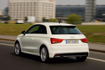 Audi A1 1.6 TDI 105 CV S line Turismo Blanco Amalfi Exterior Posterior-Lateral 3 puertas