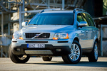 Volvo XC90 V8 AWD 316 CV Aut. Summum Todo terreno Plata Metalizado Exterior Frontal-Lateral 5 puertas