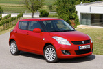 Suzuki Swift Gama Swift Gama Swift Turismo Rojo Bright Exterior Frontal-Lateral 5 puertas