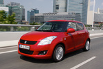 Suzuki Swift Gama Swift Gama Swift Turismo Rojo Bright Exterior Frontal-Lateral 5 puertas