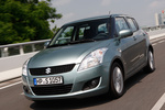 Suzuki Swift Gama Swift Gama Swift Turismo Verde Smokey Metalizado Exterior Frontal 5 puertas