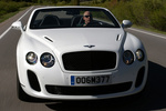 Bentley Continental GTC 6.0 W12 630 CV Gama Continental GTC Supersports Descapotable White Satin Exterior Frontal 2 puertas