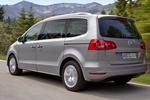 Volkswagen Sharan 2.0 TDI CR 140 CV Advance con paquete Sport & Advance Monovolumen Plata R&eacute;flex Metalizado Exterior Lateral-Posterior 5 puertas