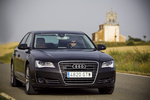 Audi A8 4.2 TDI quattro tiptronic 351 CV Gama A8 Turismo Negro phantom efecto perla Exterior Frontal 4 puertas