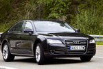 Audi A8 4.2 TDI quattro tiptronic 351 CV Gama A8 Turismo Negro phantom efecto perla Exterior Frontal-Lateral 4 puertas