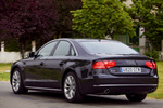 Audi A8 4.2 TDI quattro tiptronic 351 CV Gama A8 Turismo Negro phantom efecto perla Exterior Posterior-Lateral 4 puertas