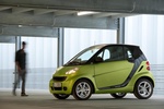 smart fortwo 40 cdi pulse Turismo Matt Light Green Exterior Frontal-Lateral 2 puertas