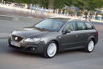 SEAT Exeo ST 2.0 TSI 211 CV Sport Turismo familiar Gris Track Exterior Frontal-Lateral 5 puertas