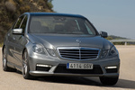 Mercedes-Benz Clase E E 63 AMG 525 CV E 63 AMG 525 CV Turismo Gris Tenorita Metalizado Exterior Lateral-Frontal 4 puertas