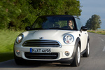 MINI MINI MINI Cooper D MINI Cooper D Turismo Pepper White Exterior Frontal-Lateral 3 puertas