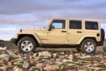 Jeep Wrangler Gama Wrangler Unnlimited (Modelo EE.UU.) Unlimited Sahara (Modelo EE.UU.)  Todo terreno Sahara Tan Exterior Lateral 5 puertas