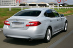 Infiniti M 35 HYBRID Gama M Turismo Liquid Platinum Exterior Posterior-Lateral 4 puertas