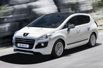 Peugeot 3008 HYbrid4 HYbrid4 Monovolumen Blanco Nacarado Exterior Frontal-Lateral 5 puertas