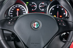 Alfa Romeo Giulietta 2.0 JTDm 170 CV Distinctive Turismo Interior Volante 5 puertas